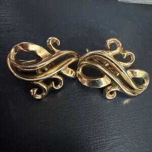 Trifari Clip Earrings Gold Swirl 1960s Mod Vintage Bold Statement